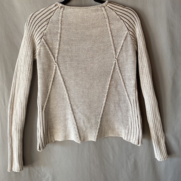Adorable Knit Bohemian Sweater with Long Sleeves. Size 0  Great Condition! - Picture 2 of 5